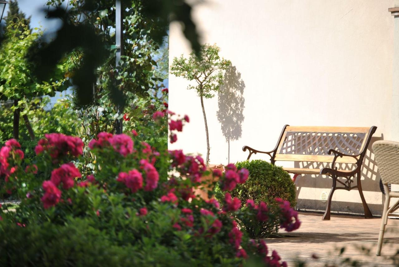 Villa La Valiana - Full Estate In Montepulciano - Heated Pool Valiano Экстерьер фото
